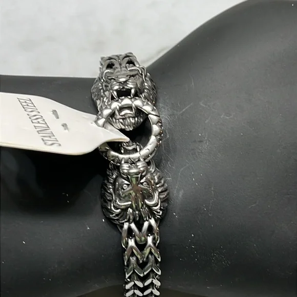 STAINLESS STEEL LION HEAD BRACELET SOLD BY CELTIC WOLF COMPANY NWT - Picture 7 of 10